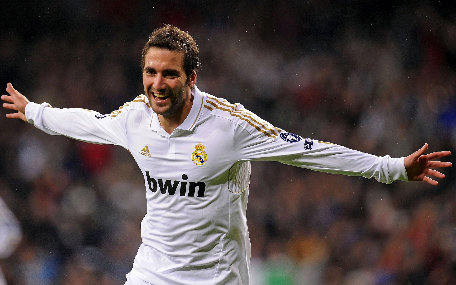 意甲焦点战烽火连天，快船粉碎公牛显霸气